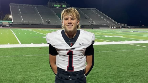 Canton McKinley quarterback Keaton Rode Aaron Blankenship